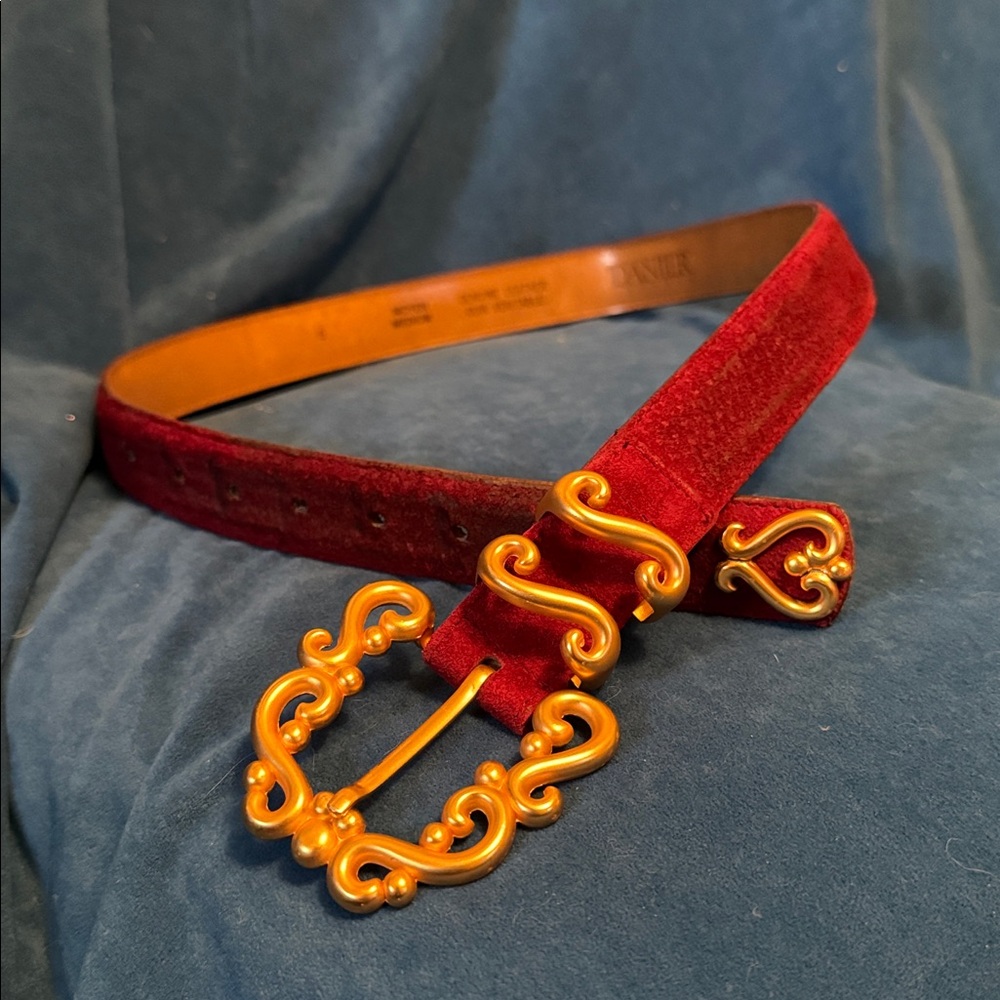 Danier Burgundy genuine, leather size medium Belt with Ornate Gold Buckle 36”